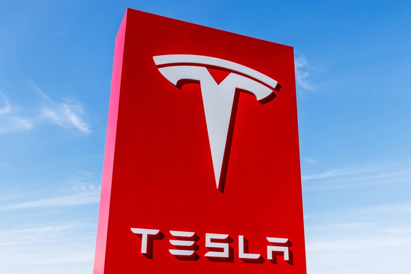 Tesla Model S Sedan Catches Fire in San Francisco Garage
