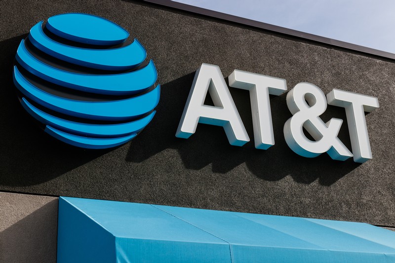 AT&T Faces Class Action Lawsuit in California for Selling Customer Locations to Bounty Hunters